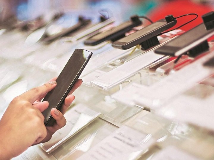 Trends Shaping Mobile Phone Price in India and the Growing Demand to Buy Speakers Online
